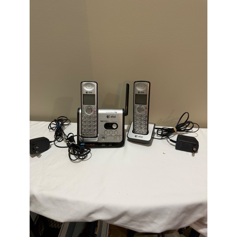 AT&T DECT 6.0 Cordless Phone System 2 Handsets Digital Answering Machine Silver